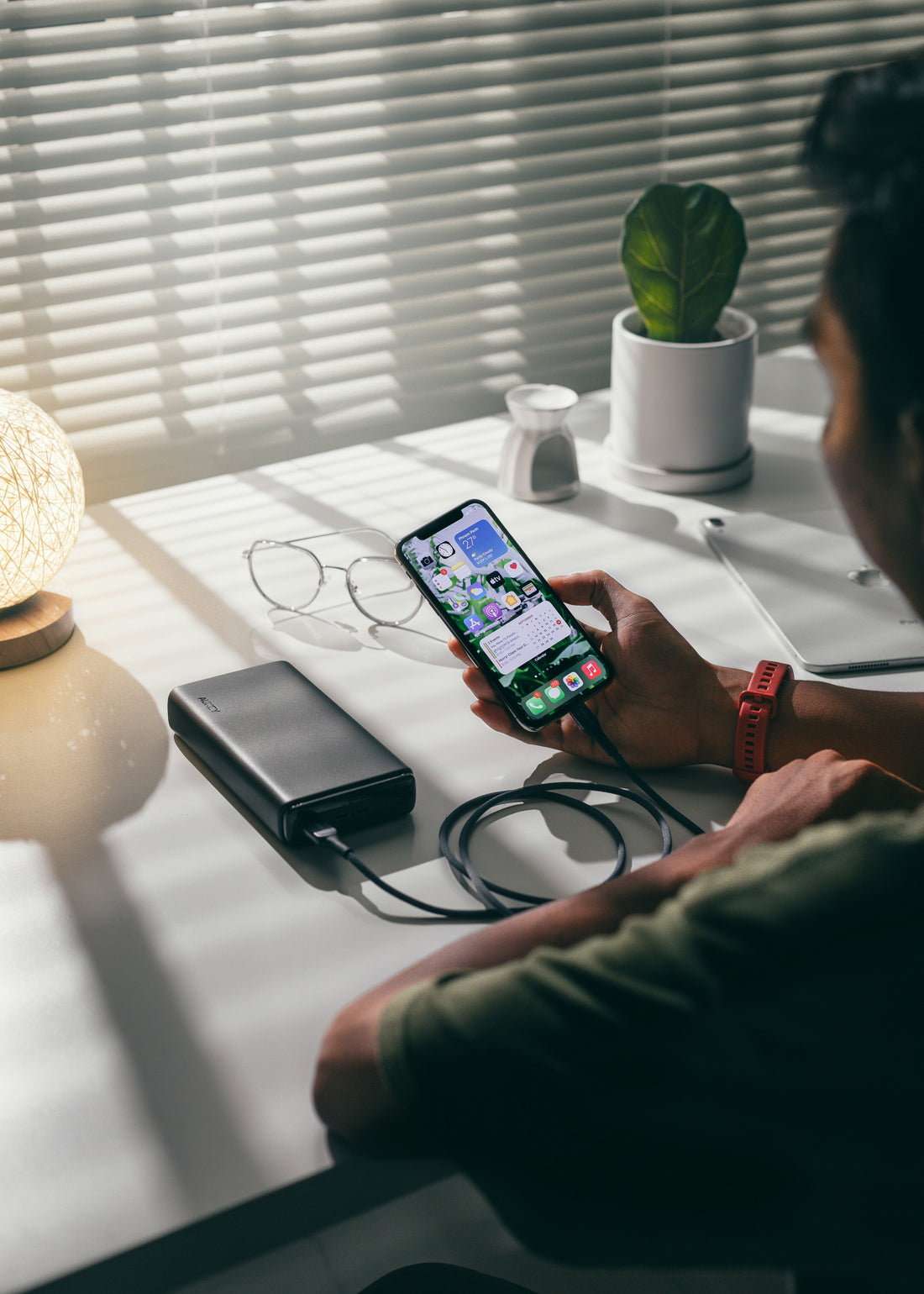 How to Extend the Lifespan of Your Power Bank: A Complete Battery Maintenance Guide